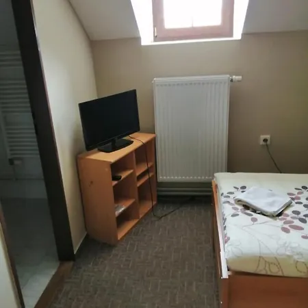 U Kostela * Nalzovice